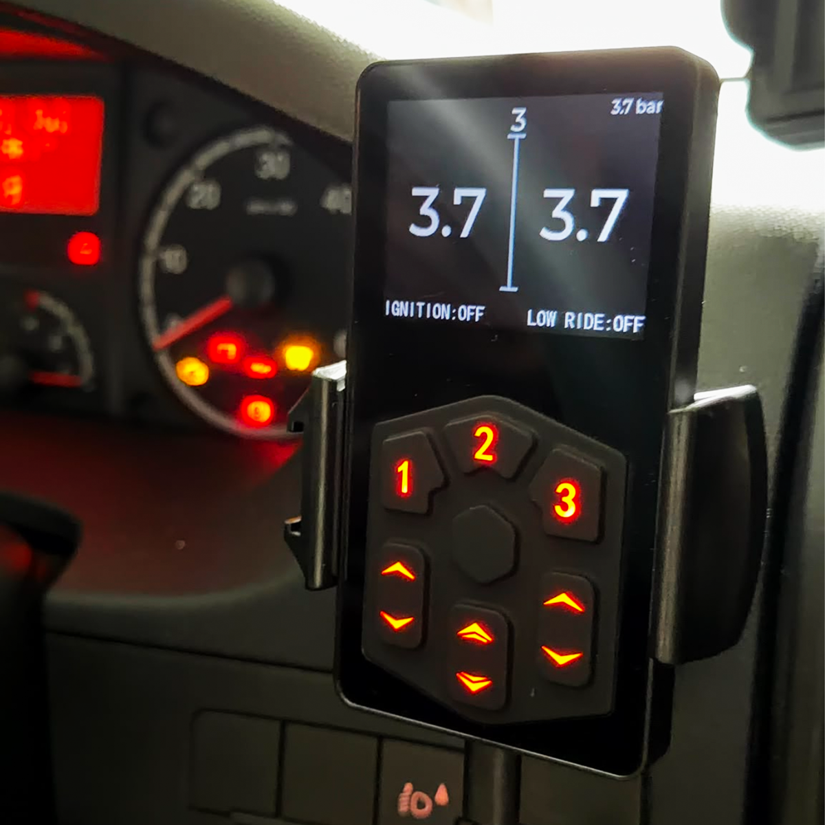 Martech digital air suspension controller and kit