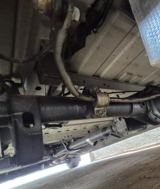 Volkswagen Crafter rear chassis and suspension underside